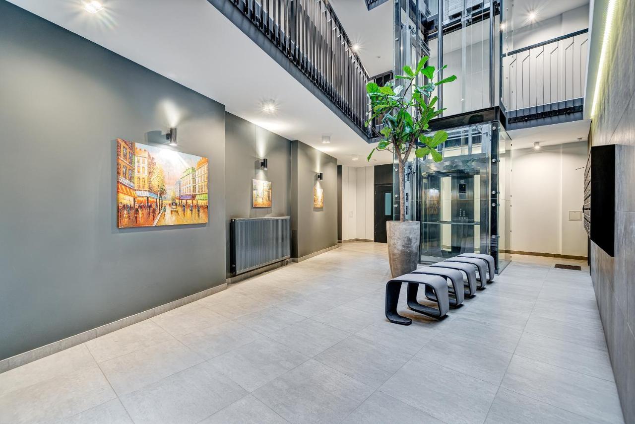 Happy Inn Gold Studio, Self Check-In, Parking In The Underground Garage VNO Exteriör bild