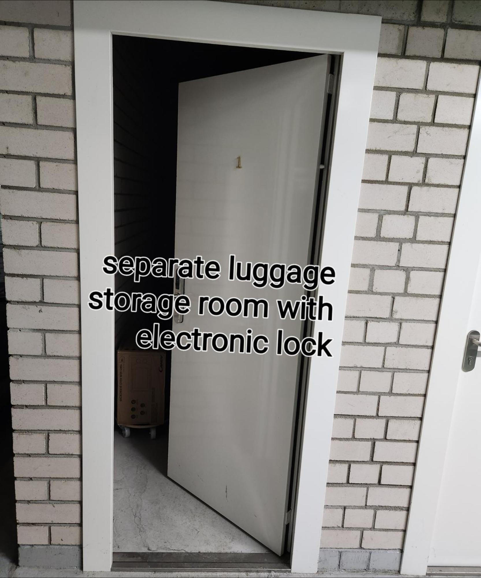 Happy Inn Gold Studio, Self Check-In, Parking In The Underground Garage VNO Exteriör bild