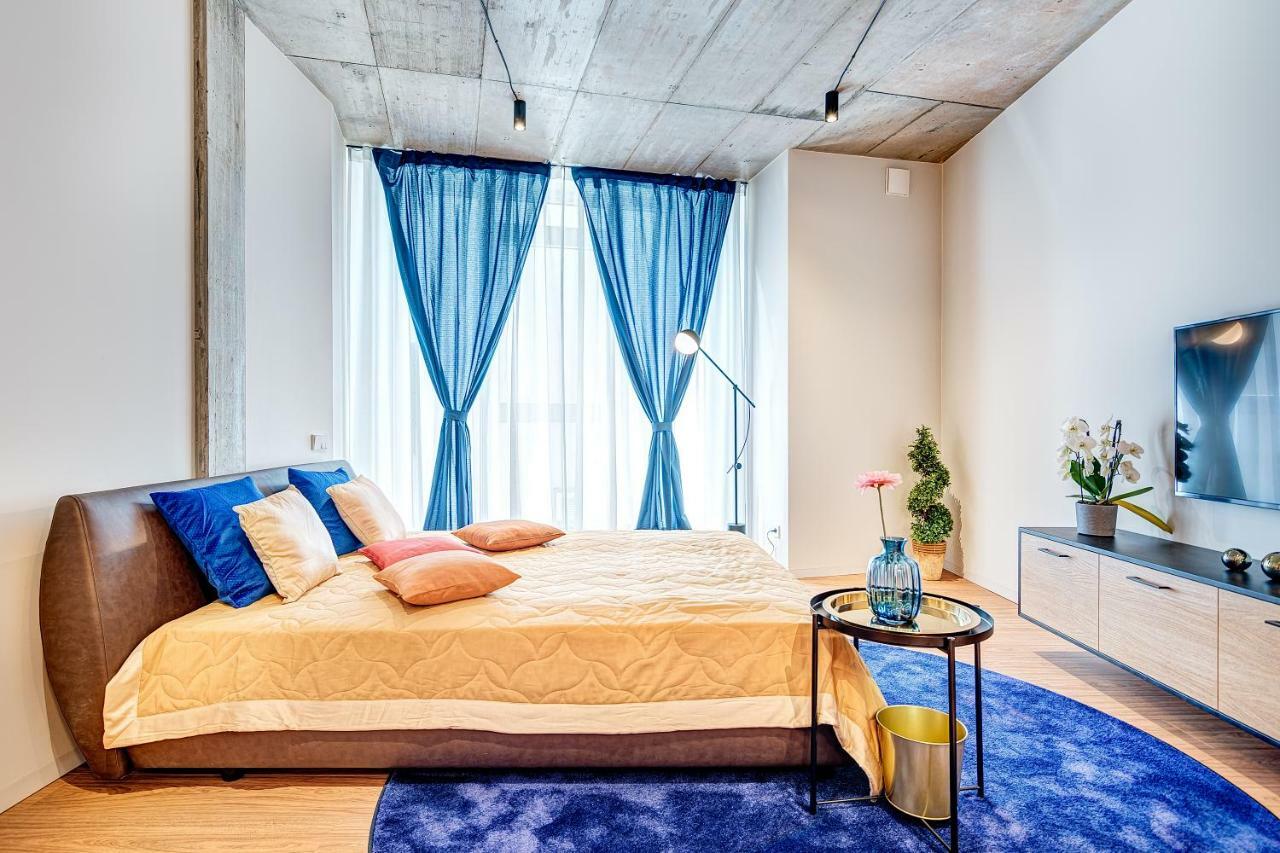 Happy Inn Gold Studio, Self Check-In, Parking In The Underground Garage VNO Exteriör bild